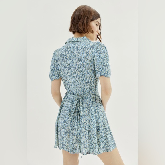 UO Crowley Collared Floral Mini Dress in Multi Blue - Picture 4 of 8